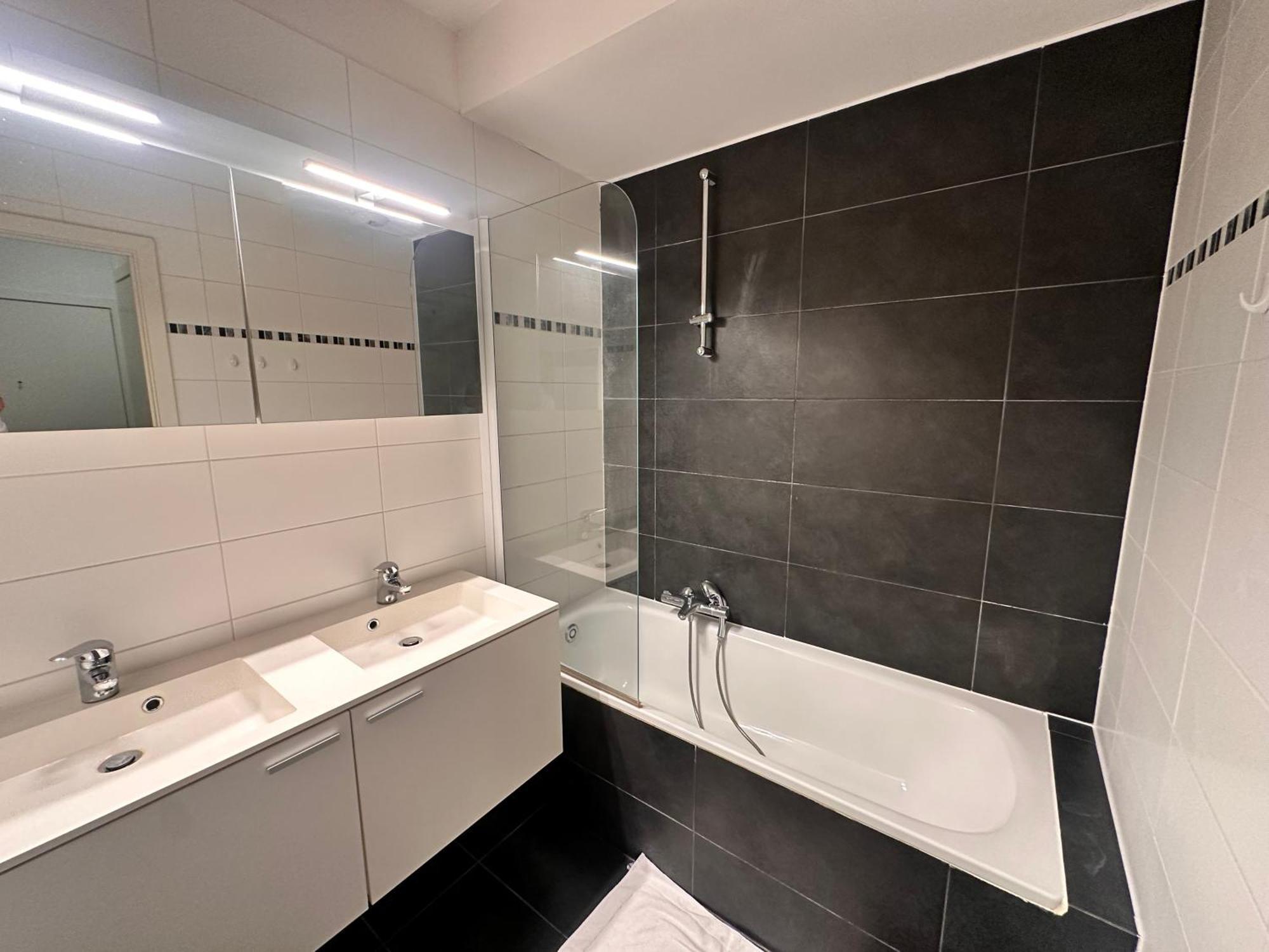 Cosy 2 Bedroom Apartment In City Center 브뤼셀 외부 사진